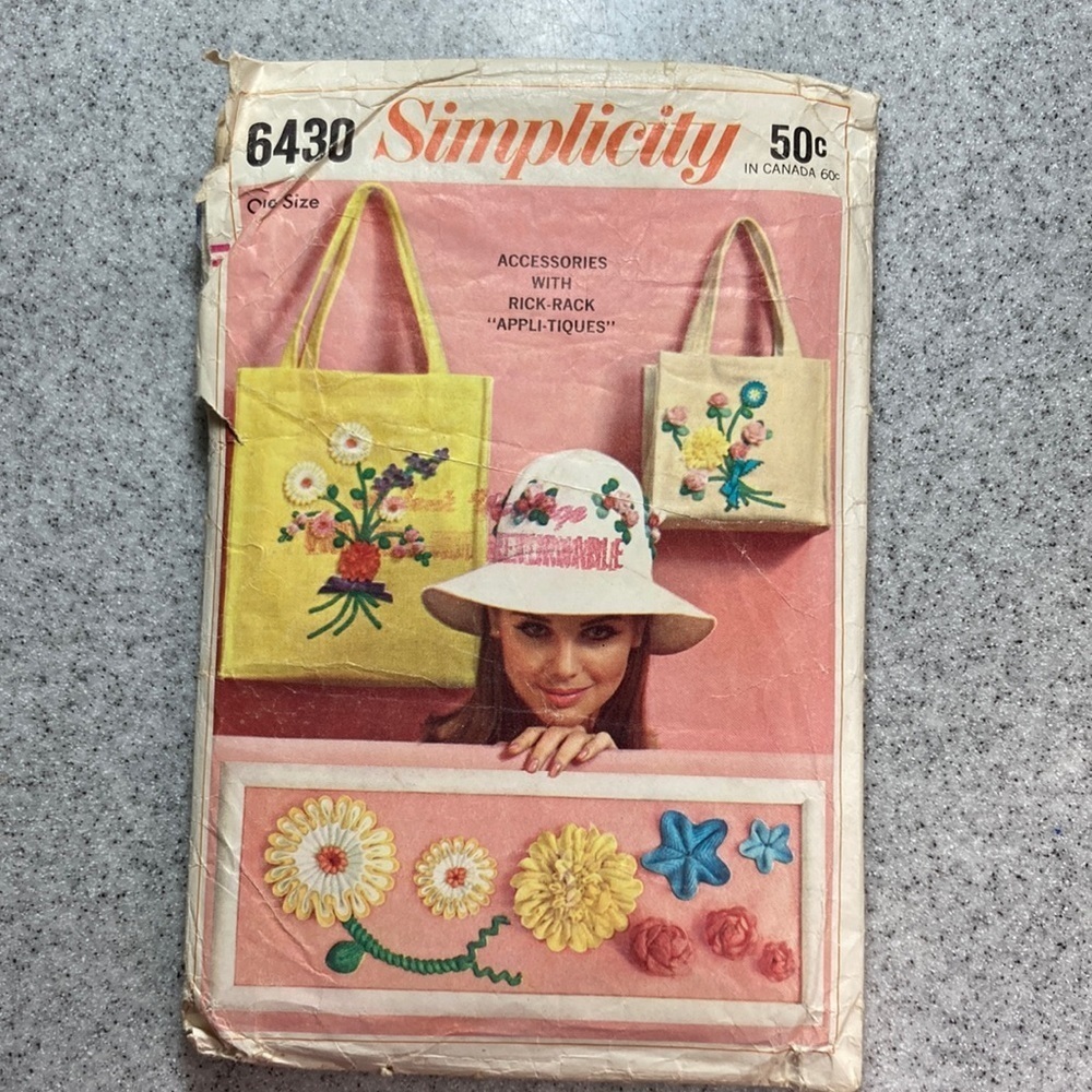 VINTAGE 1970’s Rick-rack‎ appliqué pattern simplicity 6430. 159